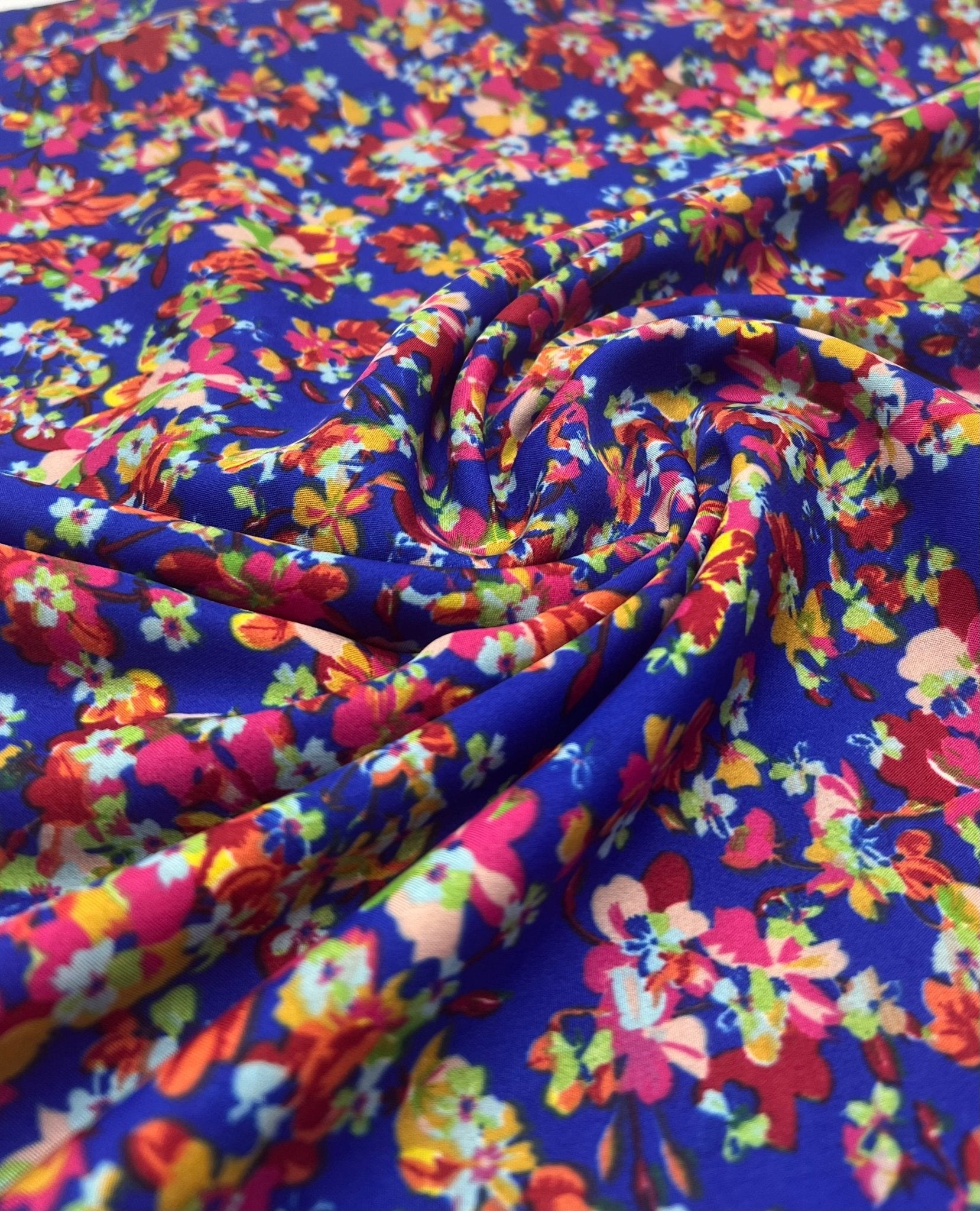 Blue Ditsy Floral Lightweight Non Stretch Woven Fabric - T9 Fabrics